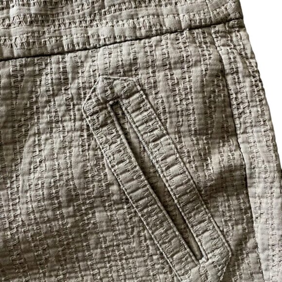 Banana Republic Taupe Textured Short 2 - Picture 4 of 4